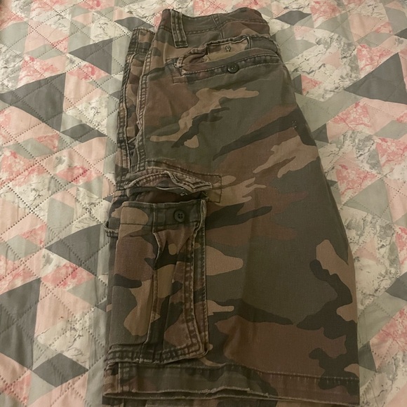 Camo old navy army cargo shorts men’s size 29 - Picture 2 of 3